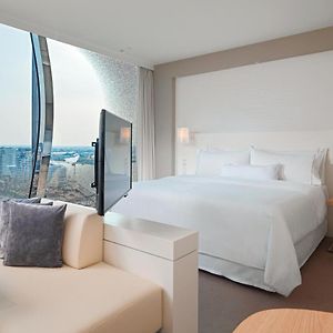 Studio City Lit King-Size