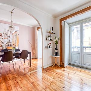 Apartment In The Heart Of Lisbon