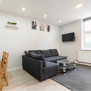 Luxury Flat In Moseley With Free Parking