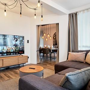 Park Avenue - Design Apartment Friesenstrasse - 4 Pers - Wlan - Netflix - 65 Zoll Tv