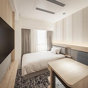 Studio Lit King-Size