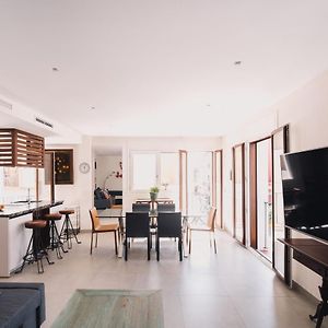 Appartement à 3 Chambres à Coucher