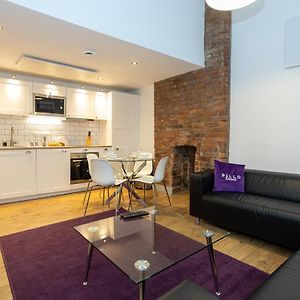 Pillo Rooms Serviced Apartments - Salford