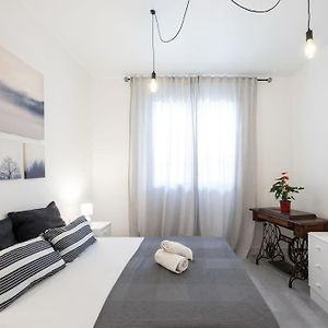 Lb Nice Apartment Sagrada Familia