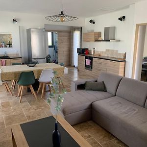 Villa à 2 Chambres à Coucher