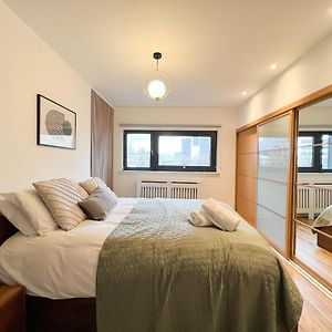 Lovely Two Bed Apartment In Finnieston