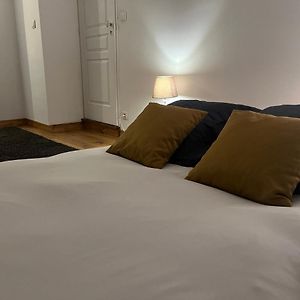 ☆ Brive Centre ☆ Loft ☆ en face du Marché Primé ☆
