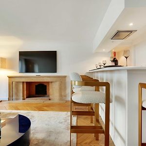 Elegant Apartment - 2Bd-6P - Avenue Montaigne