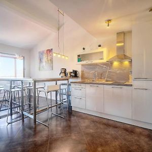 Immogroom - Refurbished - Sea View - Wifi - Air Conditioning
