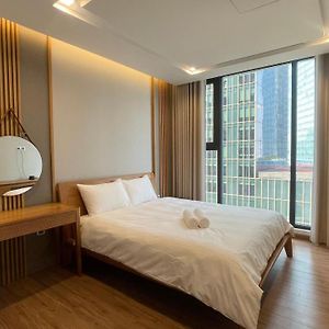 Appartement à 3 Chambres à Coucher
