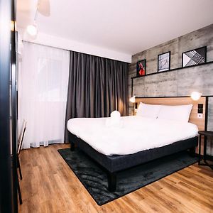 Chambre Lit King-Size avec Accès aux Personnes Handicapées