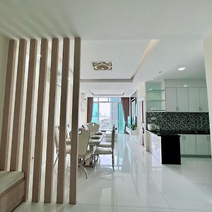 Appartement à 2 Chambres à Coucher