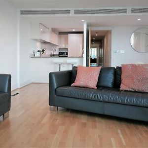 Appartement de Luxe à 2 Chambres à Coucher