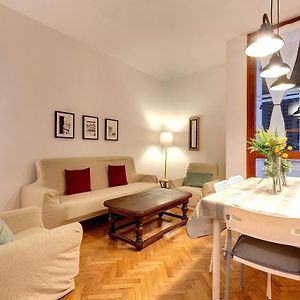 Appartement à 3 Chambres à Coucher