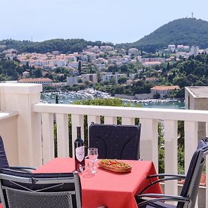 Apartment Violeta 2 With Parking