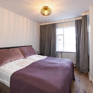 Lundur Apartments - Down Town