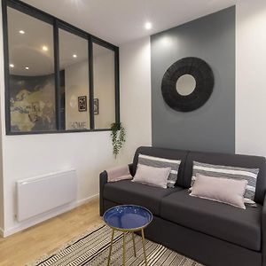 Studio Lit King-Size