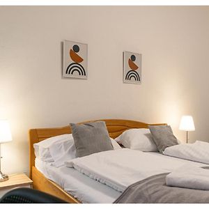 Family-Friendly 2Br Apt.-Perfect For Longstays