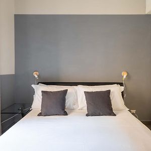 Luxury Apartment'S Center