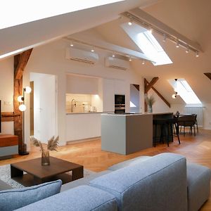 Appartement à 2 Chambres à Coucher