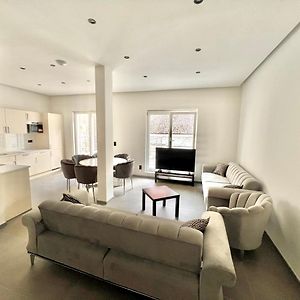 Appartement à 2 Chambres à Coucher