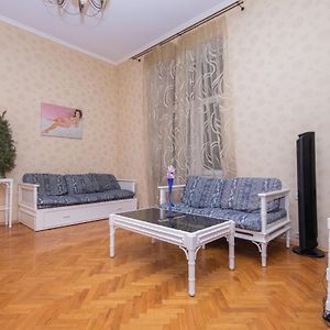 Appartement à 3 Chambres à Coucher