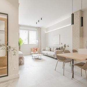 Appartement à 2 Chambres à Coucher