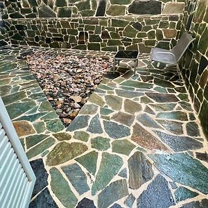 Beautiful Studio With Private Yard