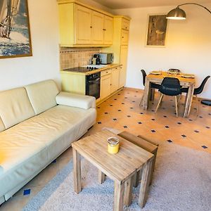 Bel Appartement, Terrasse, Piscine, Vue Sur Golf