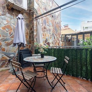 Hostal House