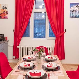 Vintage Bohemian Paradise With Xbox Series X For Big Groups
