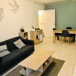 Appartement à 2 Chambres à Coucher