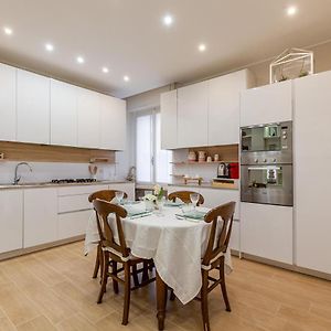 Bright Apt In Milano Citta Studi - 2 Balconies