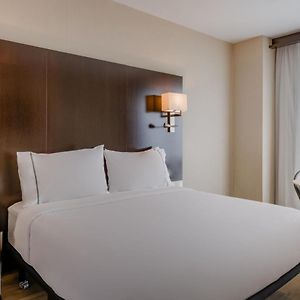 Chambre Standarde Lit Queen-Size