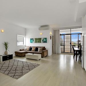 Apartment At Cooper St