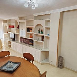 Appartement à 3 Chambres à Coucher