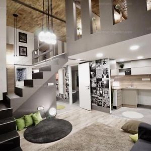 Appartement à 3 Chambres à Coucher