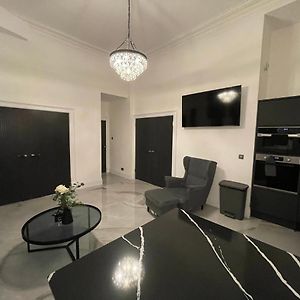 Royal Mile Edinburgh Boutique Apartment