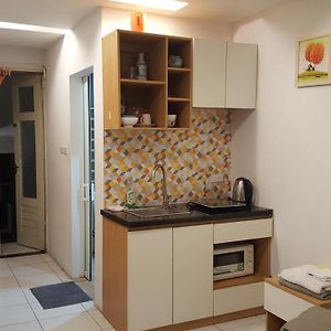 Best Price Apartments by Hồ Tây Lake for Long Stays - dài ngày giá tốt