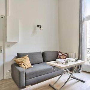 Studio Lit Queen-Size