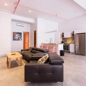 Appartement à 2 Chambres à Coucher