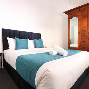 Discover The Rocks - Historical Terrace House