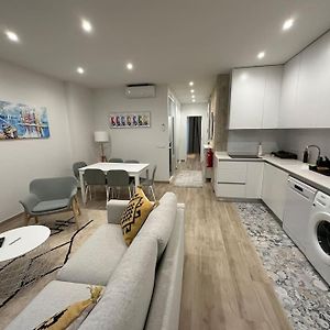 Appartement à 2 Chambres à Coucher