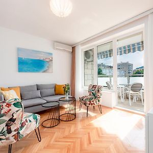 Appartement à 3 Chambres à Coucher