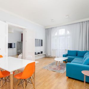 Appartement à 2 Chambres à Coucher