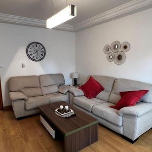 Appartement à 3 Chambres à Coucher