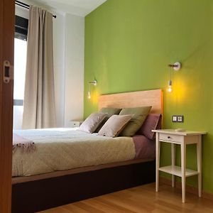 Amazing Apartment In The Heart Of Malaga Pool & Free Parking