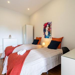 Host Wise - Sweet Bright Flats - City Center