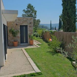 Villa à 3 Chambres à Coucher