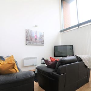 Lovely Modern Central & Spacious
